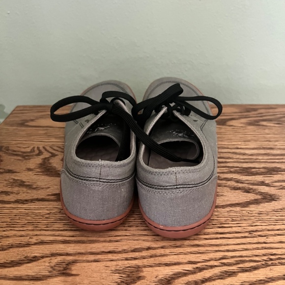 Astral Men’s Loyak Grey Shoe Size 8 Lightly Used - Picture 2 of 6
